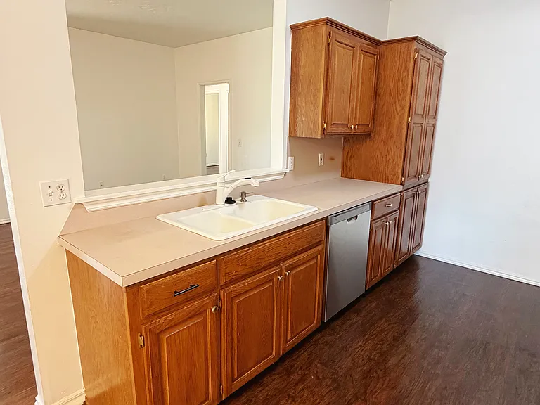 5320 W 7th Ave — Photo 14