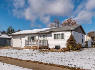 302 Easy St, Bismarck, ND 58504