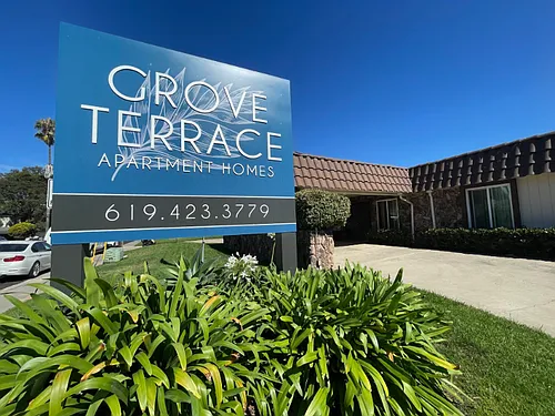 2355 Grove Ave Photo 1