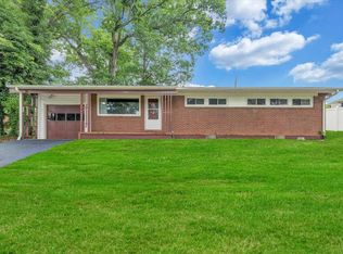 1046 Silverwood Rd NW, Roanoke, VA 24017