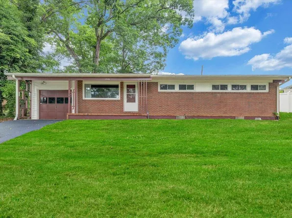 1046 Silverwood Rd NW, Roanoke, VA 24017