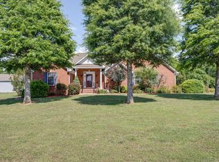 2121 Coble Meadows Dr, Lewisburg, TN 37091