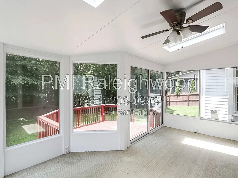 301 Perry Creek Dr — Photo 32