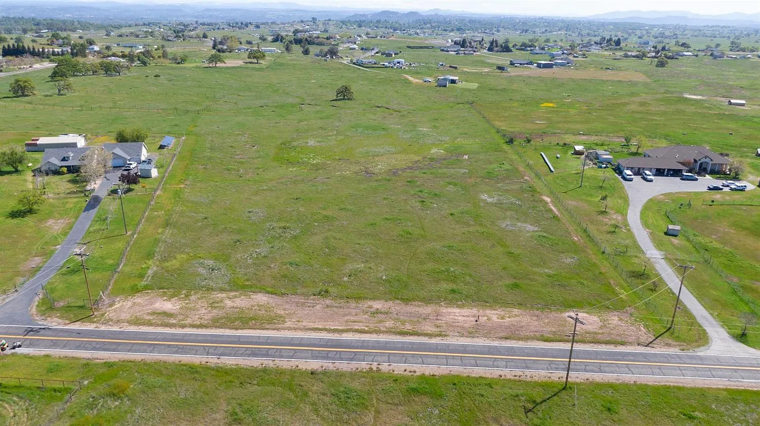 1390 Duck Creek Rd photo 1