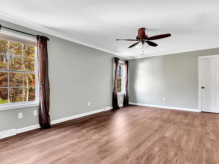 201 Maple Avenue Ext — Photo 12
