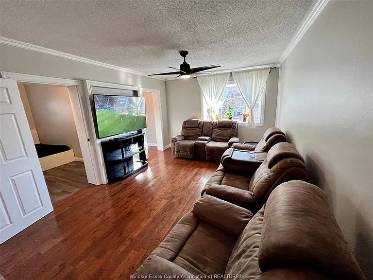 600 Park St W #1 — Photo 11