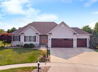 1616 Aspen Dr, Washington, IL 61571