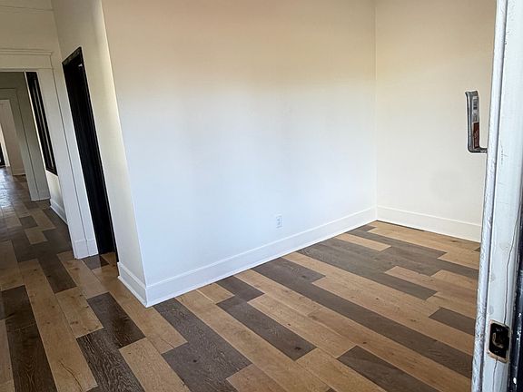 3rd image of 210 E High Ave #1/2