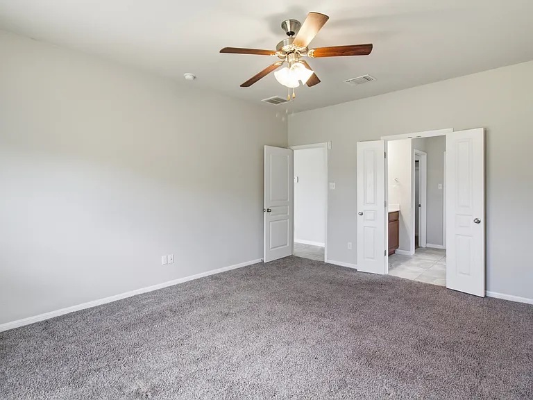 5716 Blackstone Dr — Photo 14