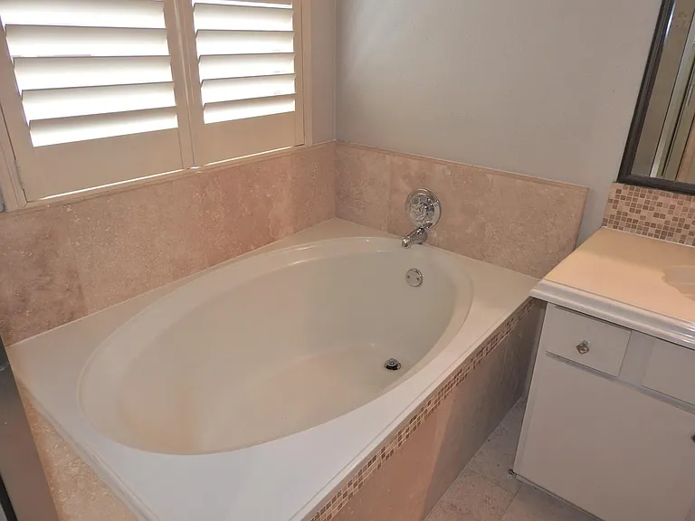 4427 Wavertree Dr — Photo 26