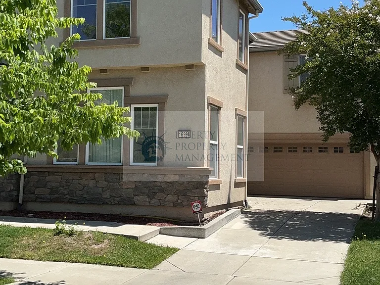 16998 Cobble Creek Way — Photo 1