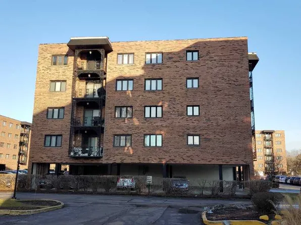 9396 Landings Ln Unit 304, Des Plaines, IL 60016
