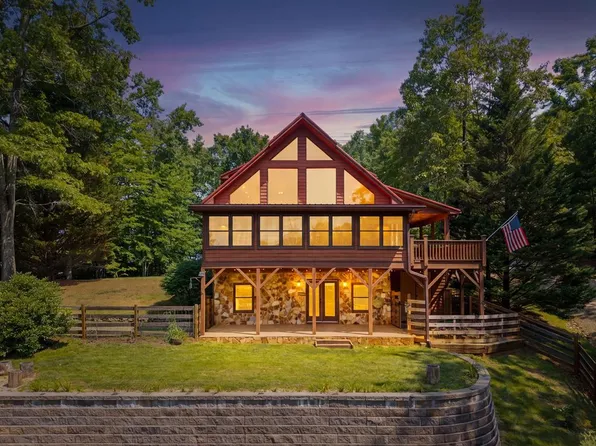 225 Skyland Trl, Murphy, NC 28906