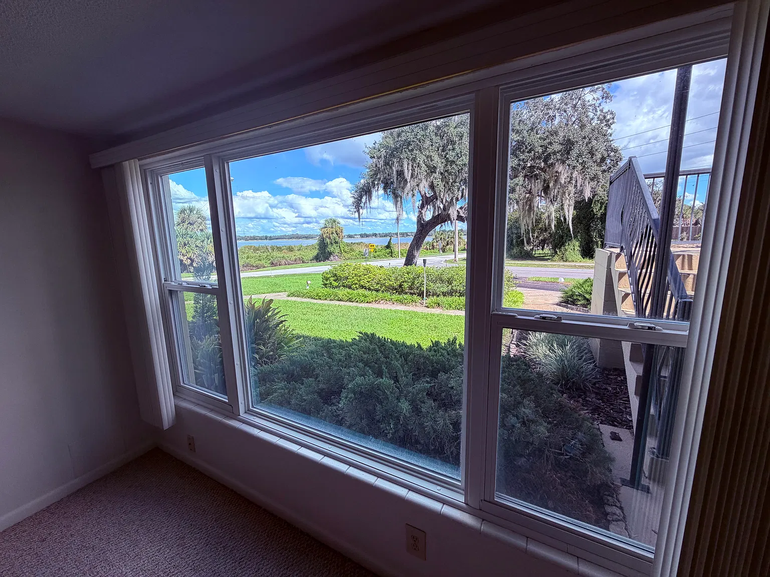 8915 Silver Lake Dr — Photo 1