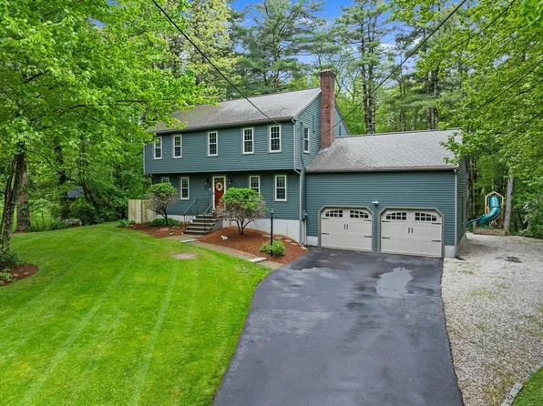 5 Geneseo Cir, Milford, MA 01757