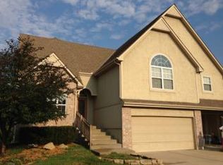 8718 Ridgeway Ct, Kansas City, MO 64138