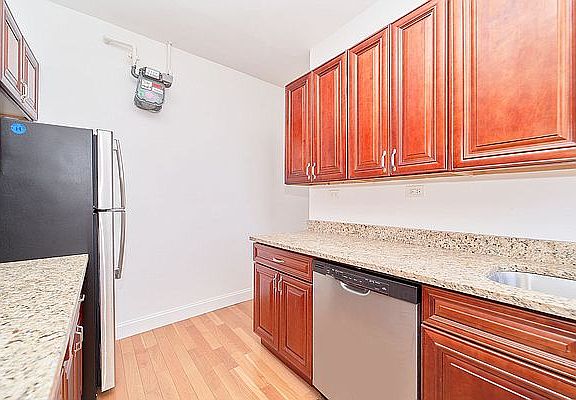 4th image of 502 W 139th St #53