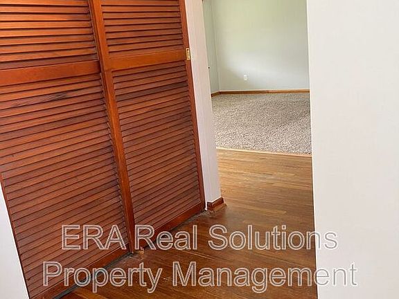 2nd image of 582 Brooke Blvd
