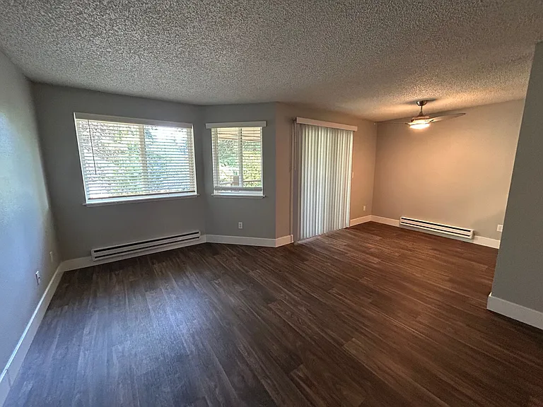 Homestead Apartments — Photo 8