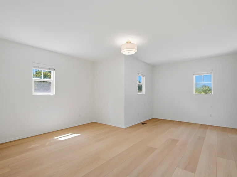 1426 240th Way SE — Photo 25