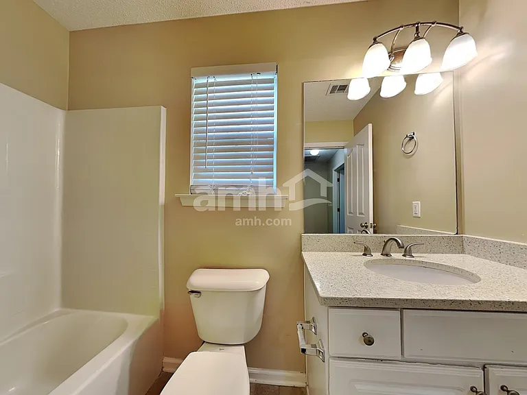 420 Roberts Way — Photo 17