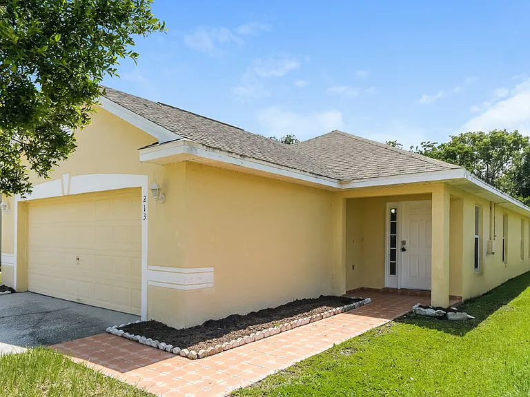 213 Owenshire Cir — Photo 3