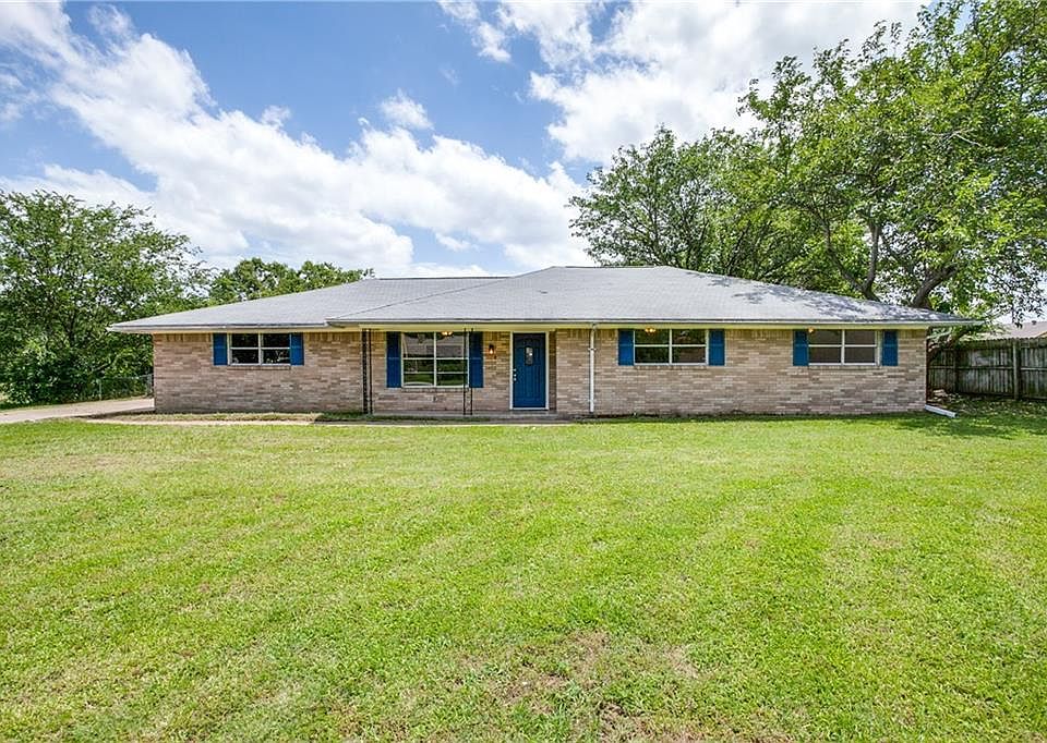 1st image of 101 Clover Dr