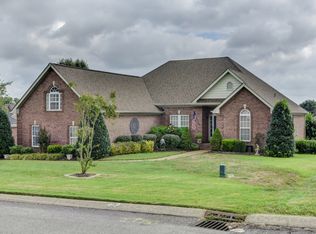 1004 Margaret Dr, Hendersonville, TN 37075