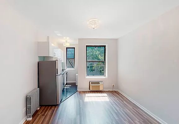 2nd image of 320 E 90th St APT 5D
