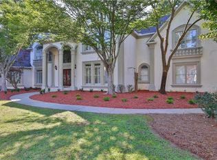 8315 Sentinae Chase Dr, Roswell, GA 30076