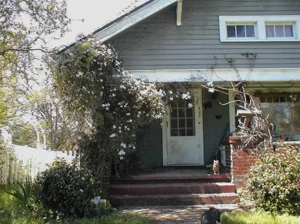 629 S Pine St, Carlton, OR 97111