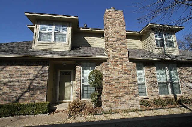 1st image of 1208 Woodland Park Dr