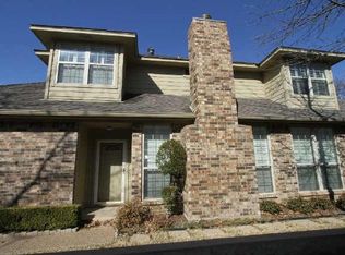 1208 Woodland Park Dr, Hurst, TX 76053
