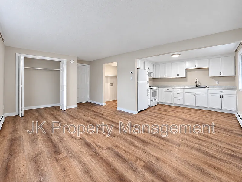 2 bed, 1.0 bath, 925 sqft, $1,195 — Photo 4
