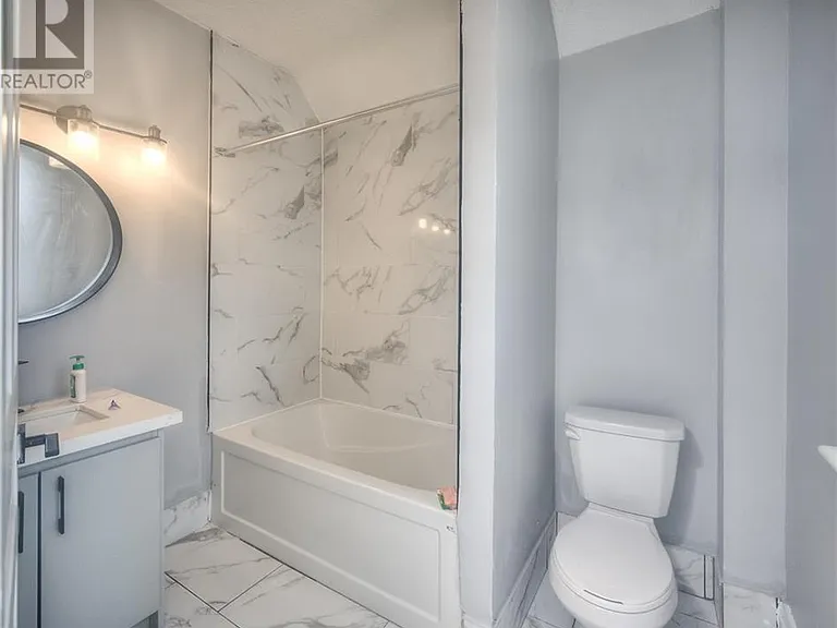 19 Clarence Pl #3 — Photo 10