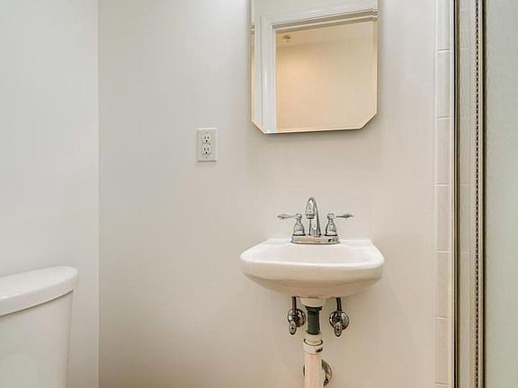 4th image of 3557 Ellery Cir