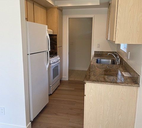 2nd image of 1437 Camino Peral