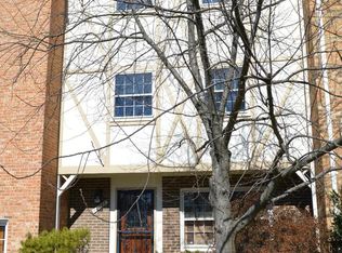 14848 Haymarket Ln, Centreville, VA 20120