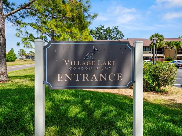 710 N Village Dr #102, Saint Petersburg, FL 33716