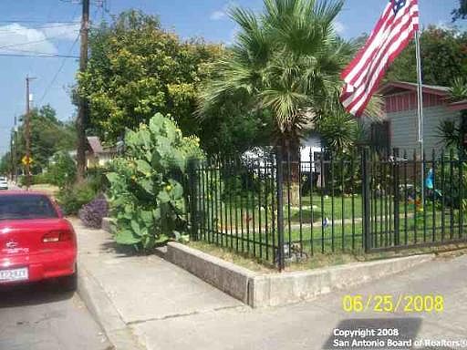 3rd image of 206 E EDMONDS ST