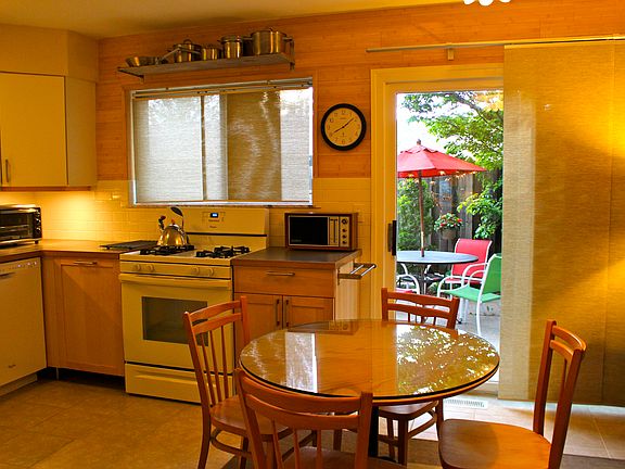 4th image of 2430 Cranden Dr SE