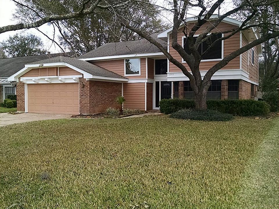 1st image of 2943 Colony Dr