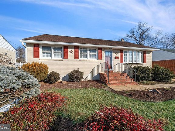 4th image of 2515 Woodview Dr