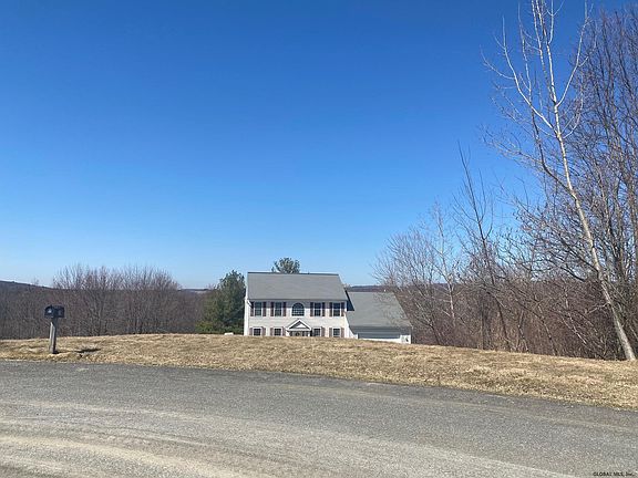5th image of 24 Settler Ln