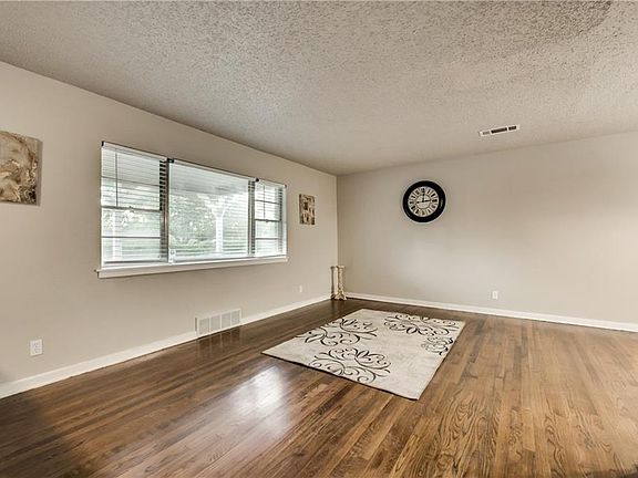 3rd image of 3412 Cordone St