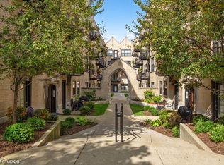 4438 N Damen Ave #3W, Chicago, IL 60625