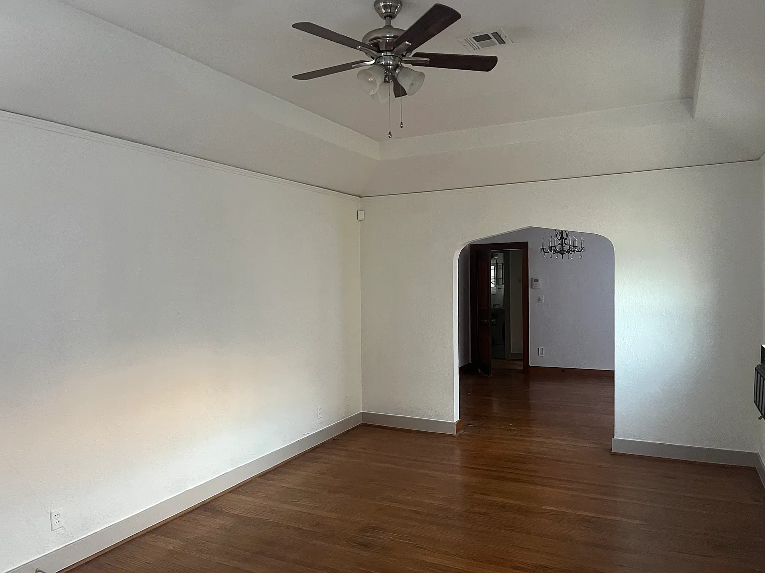 1 bed, 900 sqft, $1,199 — Photo 3