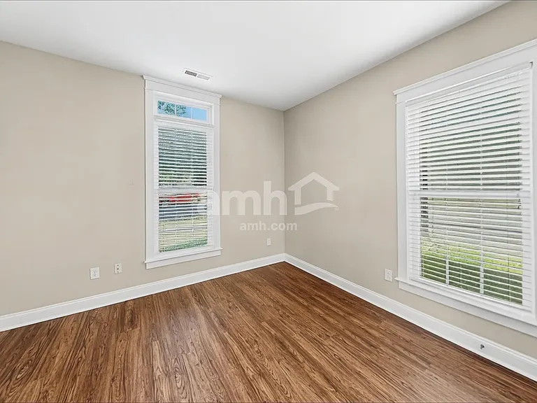13640 Swinton Rd — Photo 15