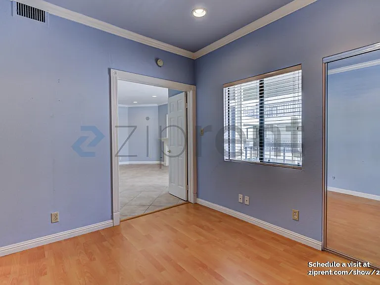 601 N Kenwood St #204 — Photo 13