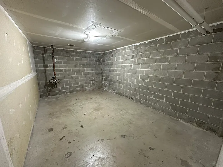 2046 Cliff Alex Ct S #4 — Photo 54